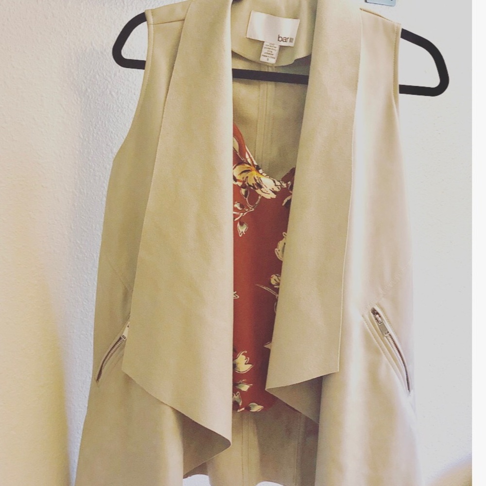 Versatile Vest - image 1